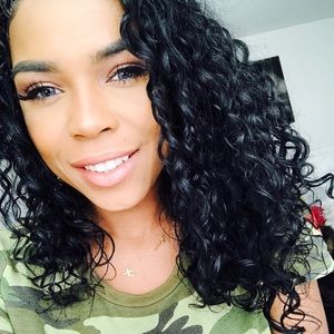 Meet your Posher, Keona